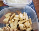 Foto del paso 1 de la receta: Almuerzo yogur con fruta y granola