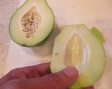 A picture of step 2 of Papaya Champuru (Okinawan Stir-Fry Dish).