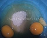 Foto langkah ke 2 dari resep Bolu Wortel Kukus.