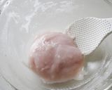 A picture of step 9 of Mini Strawberry Daifuku.