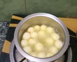 A picture of step 4 of Angoori rasmalai.
