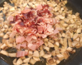 Foto del paso 3 de la receta: Tortilla de champiñones y bacon al horno