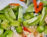 Foto langkah ke 4 dari resep Garang Asem Bumbu Iris.