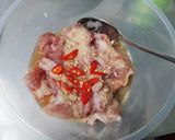 Hình bước làm 1 của món Thịt ba chỉ kho tiêu