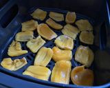 A picture of step 2 of Muenola Bars.
