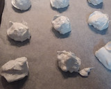 Foto del paso 3 de la receta: Suspiros soplillos merengues almendrados típicos de la alpujarra