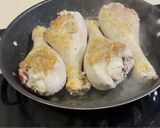 Foto del paso 2 de la receta: Muslos de pavo con orejones y ciruelas