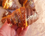 Foto del paso 27 de la receta: Croissants (v3) rellenos de crema de caramelo salado con chocolate negro