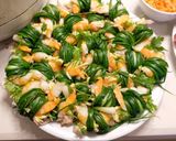 Hình bước làm 7 của món Hành hương cuộn