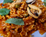 Foto del paso 5 de la receta: Mafalda corta en salsa de mejillones en escabeche