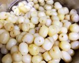 Hình bước làm 2 của món Mứt Hạt Sen