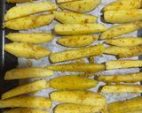 صورة لخطوة 4 من وصفة بطاطس بالقلايه الهوائية 🍟