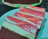 Foto langkah ke 1 dari resep Brownies Puding Busa Merah Muda.