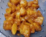 A picture of step 4 of Khattay alu.