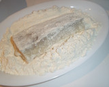 Foto del paso 5 de la receta: Lomos de bacalao y pencas rebozadas