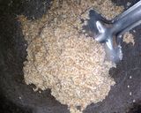 A picture of step 4 of Til chikki.
