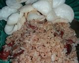 Foto langkah ke 4 dari resep Nasi Goreng Sosis.