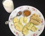 A picture of step 1 of Banana Apple Smoothie.