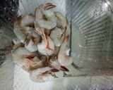 Foto langkah ke 1 dari resep Udang Oseng Bawang putih.