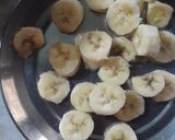 A picture of step 1 of Banana smoothie.