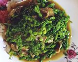 Hình bước làm 4 của món Thiên lý xào chay nấm rơm