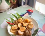 Hình bước làm 3 của món Nấm Kho Lá Gừng Chay
