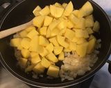 Une image de l'étape 7 de Pommes de terre et carottes sautées marinées.