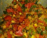 લીલી ડુંગળી ટામેટાનું શાક(Spring onion tomato sabji recipe in gujarati) રેસીપી સ્ટેપ3ફોટો