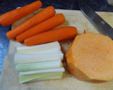 Foto del paso 1 de la receta: Crema especiada de otoño de calabaza y zanahorias