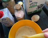 Hình bước làm 1 của món Creme brulee french toát - ăn dặm