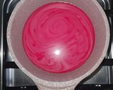 Foto langkah ke 5 dari resep Khanom Leum Kleun Merah Putih.