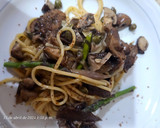 Foto del paso 9 de la receta: Espaguetis con champiñones, ajos, cayena y alcaparras