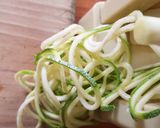 Foto del paso 1 de la receta: Camarones Scampi con fideos de calabacita