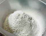 Foto del paso 1 de la receta: Roscas de magdalenas 🥯 🧁 🍋 👩‍❤️‍👩