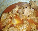 A picture of step 5 of Khaowsa with macaroni.