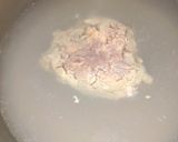 รูปขั้นตอนการทำที่ 2 ของ ข้าวต้มหมูสับ (Rice Porridge with Minced Pork)