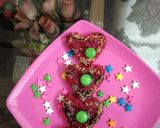 A picture of step 8 of Mini heart cakes.