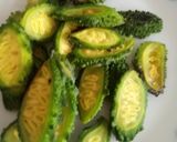 A picture of step 1 of Bitter gourd pakoda.