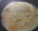 Foto del paso 2 de la receta: Tortilla de ajetes🌿