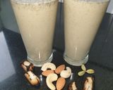 A picture of step 4 of Dark thandai smoothie.
