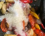 Foto langkah ke 4 dari resep Sambel pecak ikan nila goreng.