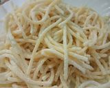 A picture of step 1 of Noddles soup.