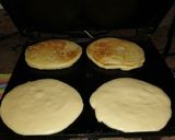 A picture of step 1 of Fluffy crumpets.