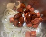 Foto del paso 1 de la receta: Macarrones con chorizo One Pot, todo en la misma olla ¡aprendiendo juntos!