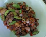 Foto langkah ke 4 dari resep Sambal tumis terasi.