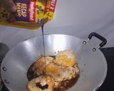 Foto langkah ke 4 dari resep Telor ceplok cabe gendot.