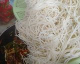गार्लिक चिल्ली नूडल्स (garlic chilli noodles recipe in Hindi) रेसिपी चरण 3 फोटो