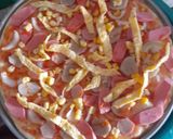 Foto langkah ke 5 dari resep Pizza Jagung Sosis.