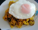 Foto del paso 9 de la receta: Quinoa al curry con garbanzos y huevo