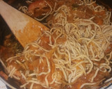 Foto del paso 3 de la receta: Salteado de verduras con fideos chinos y gambas